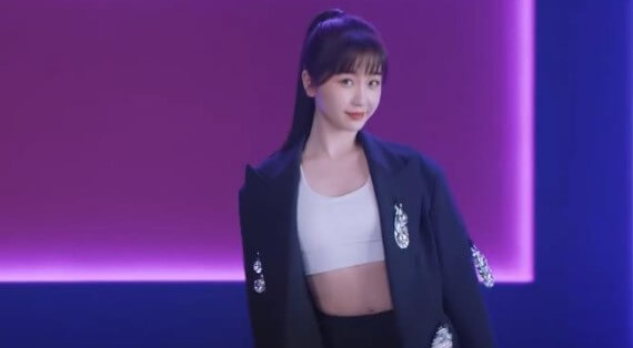 虞书欣成为暴走的萝莉代言人