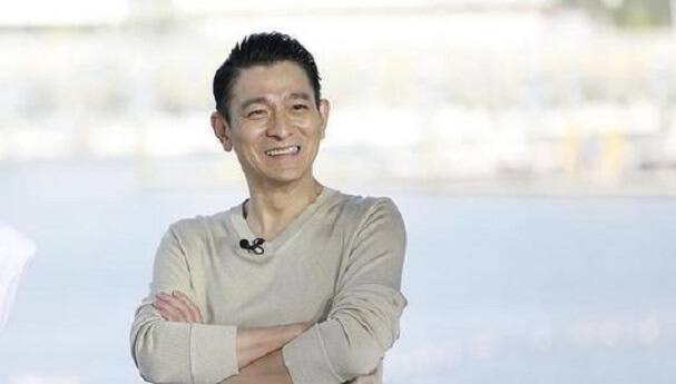 请明星怎么联系到本人？