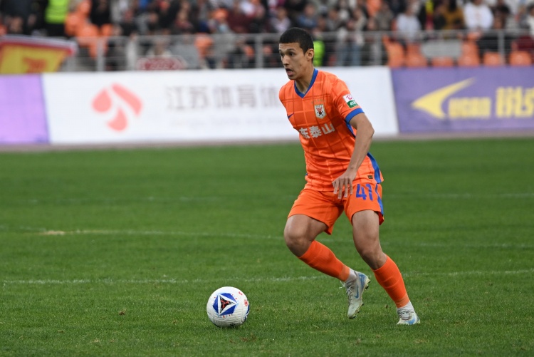 U23国足补时绝杀塔吉克斯坦,依木兰梳理亮眼但中超出场仅4次