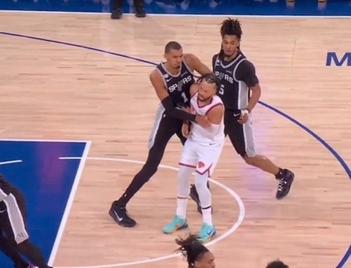 追梦格林：文班亚马总决赛动作尺度远超以往 联盟特批免禁赛