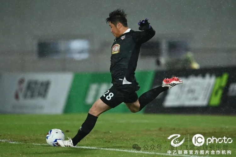 十人厦门飞鹭客场0-1告负 三连胜止步温州 十人厦门飞鹭客场0-1告负 三连胜止步温州