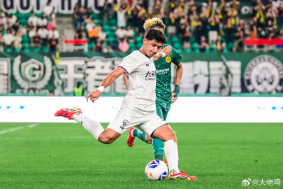 冯轶梵角球头槌 刘宇杰单刀锁胜 贵州贵阳竞技主场2-0完胜广州蒲公英 冯轶梵角球头槌 刘宇杰单刀锁胜 贵州贵阳竞技主场2-0完胜广州蒲公英