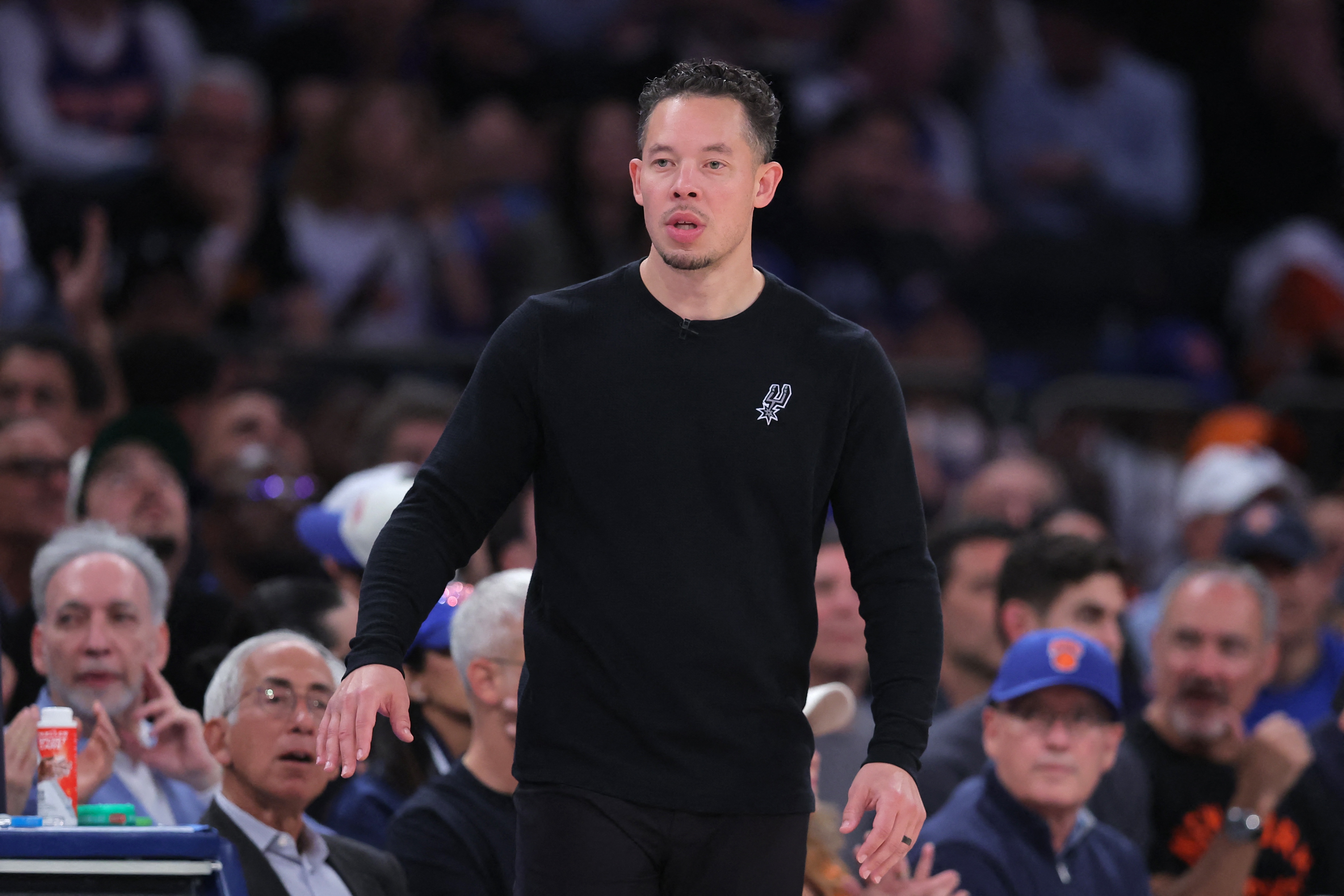 贝弗利痛批福克斯：表现烂到极致 该打替补