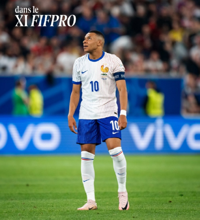 姆巴佩入选FIFPRO年度最佳阵容,超2.1万职业球员投票