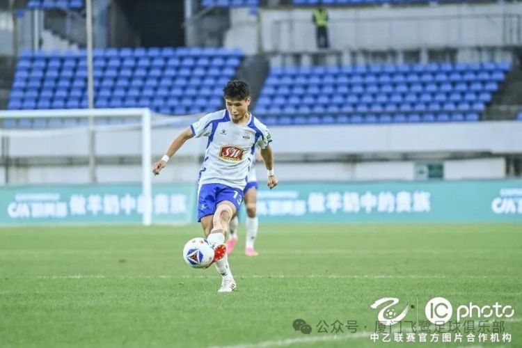 中乙榜首战：马冲冲头球定乾坤，厦门飞鹭0-1客负贵州贵阳竞技