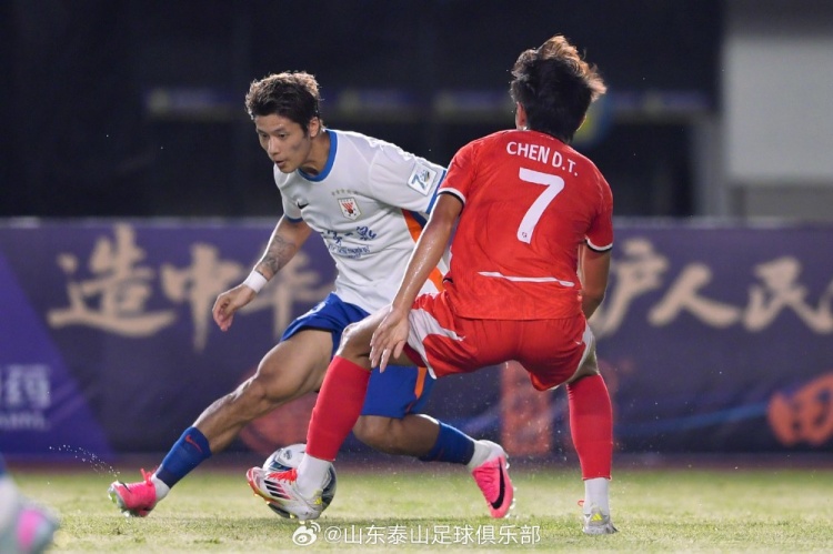 山东泰山5-0横扫广西恒宸 泽卡戴帽陈蒲李小恒建功 山东泰山5-0横扫广西恒宸 泽卡戴帽陈蒲李小恒建功