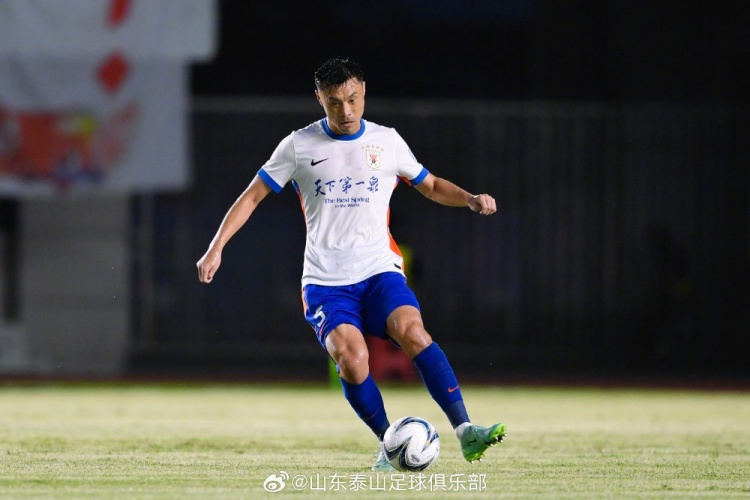 山东泰山5-0横扫广西恒宸 泽卡戴帽陈蒲李小恒建功 山东泰山5-0横扫广西恒宸 泽卡戴帽陈蒲李小恒建功