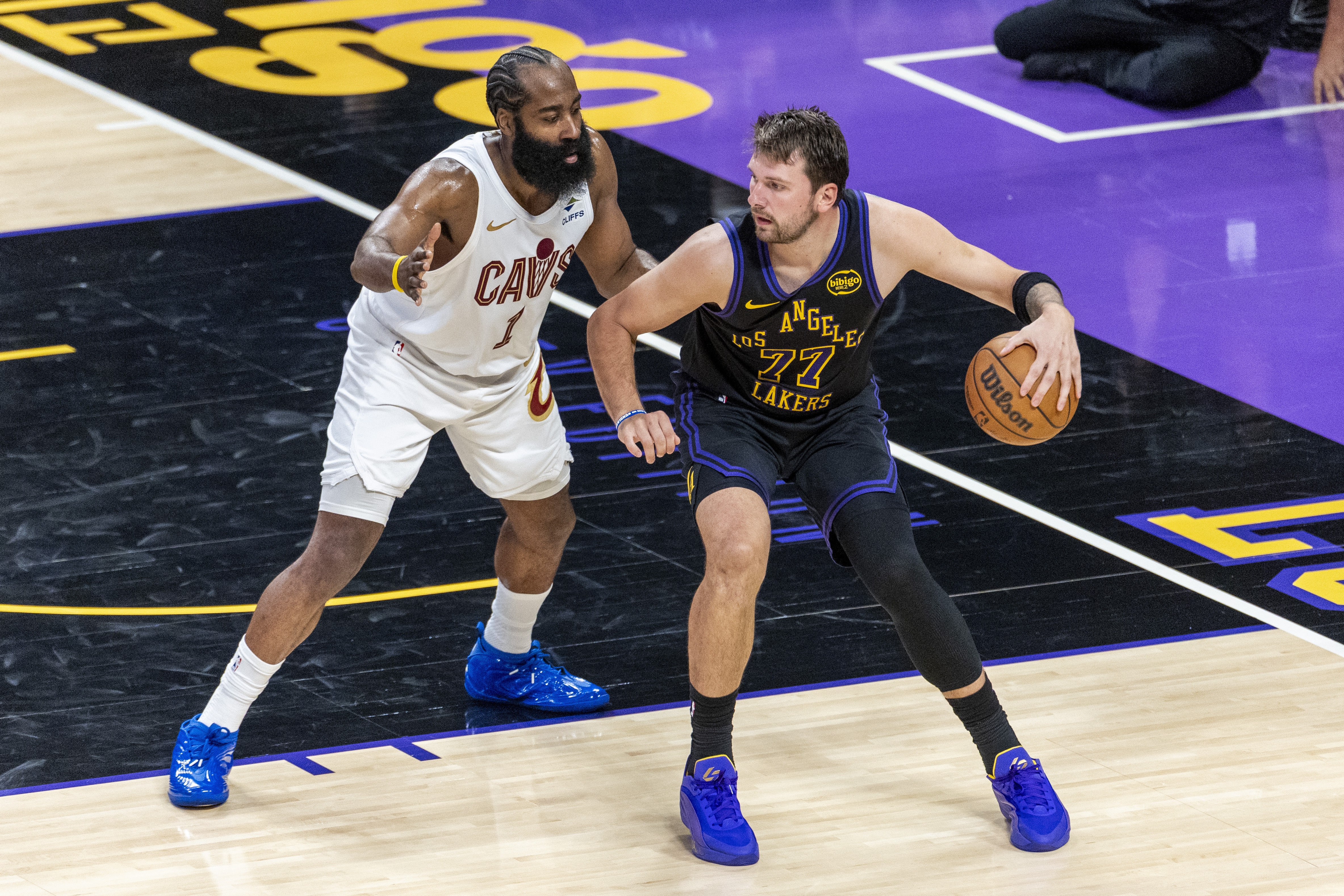 卡约评最难缠对手：霍勒迪防守予取予求，东契奇哈登欺骗性十足