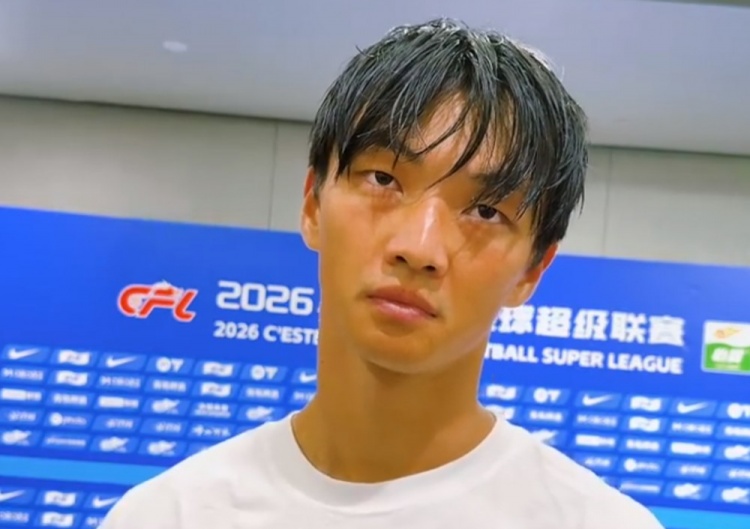 杨明洋赛季首球救主，成都蓉城客场1-1憾平青岛海牛