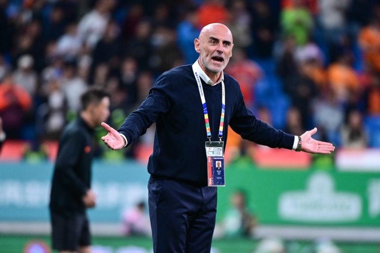海港0-1负十人泰山保级警报未除 8月连续客场抢分难度大 海港0-1负十人泰山保级警报未除 8月连续客场抢分难度大