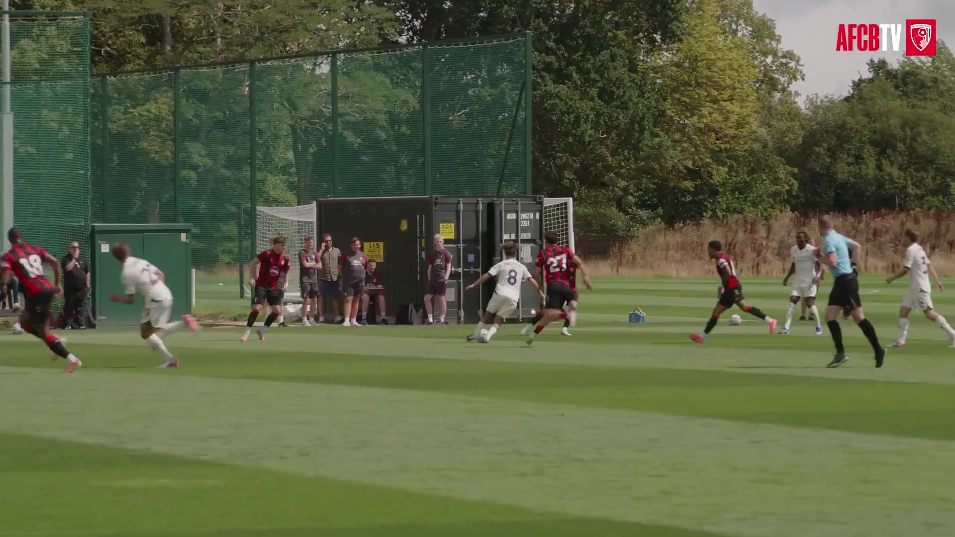 伯恩茅斯热身赛10-1血洗热那亚 小克鲁伊维特戴帽六人破门 伯恩茅斯热身赛10-1血洗热那亚 小克鲁伊维特戴帽六人破门