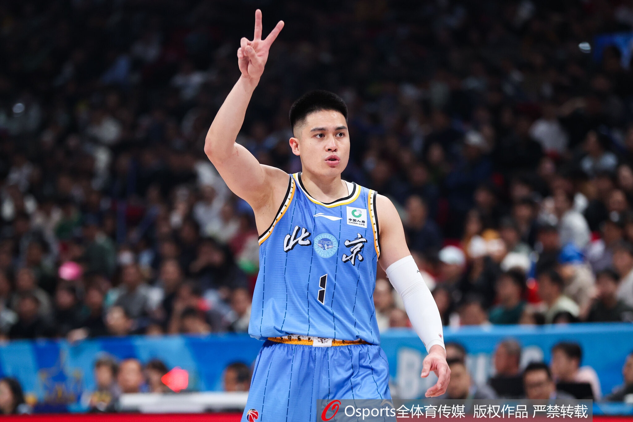 北京记者:陈盈骏接近与首钢达成续约 大概率将续签D类顶薪合同