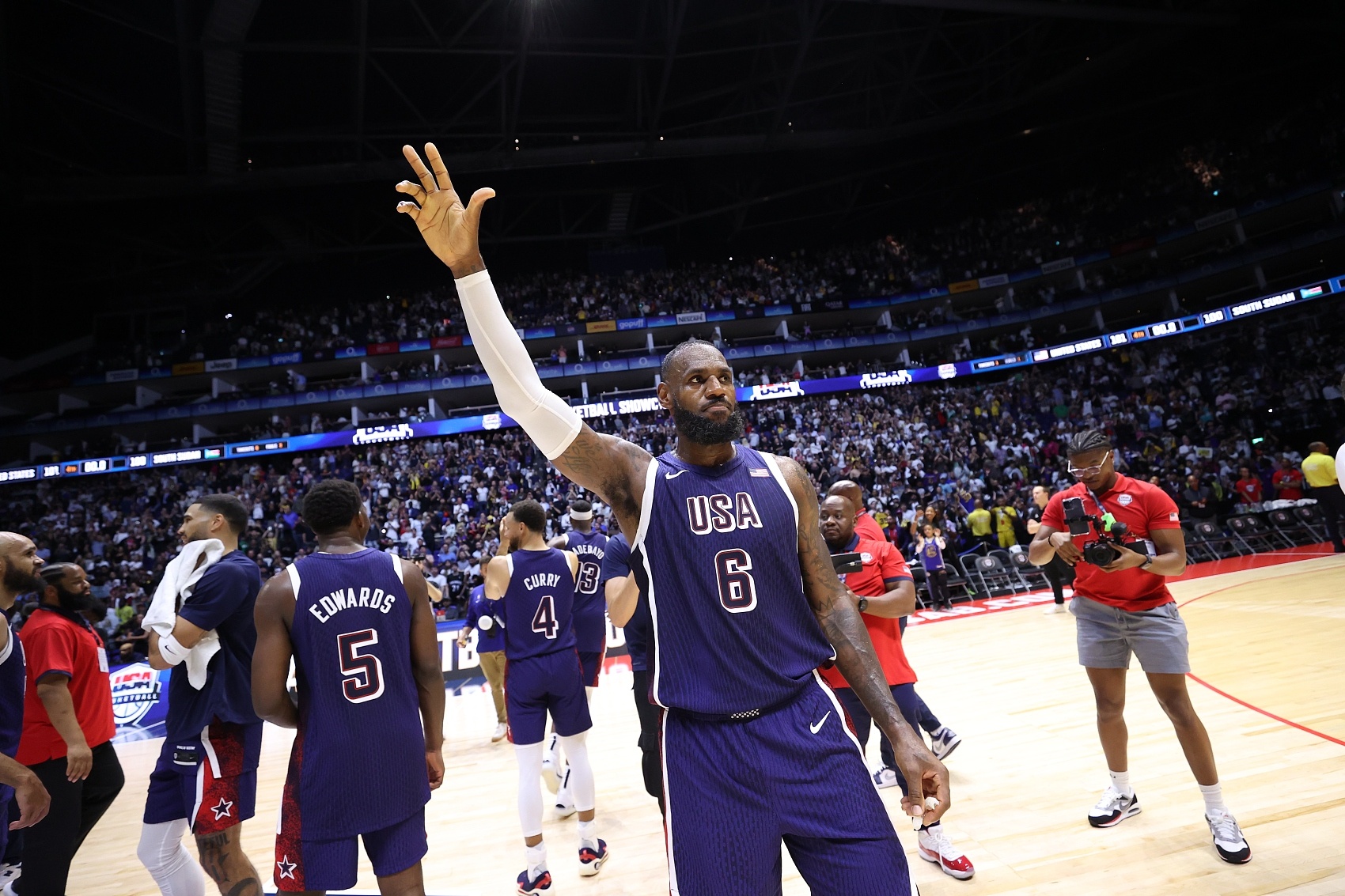 怀特回顾奥运会：詹姆斯说得30分或者5分不重要 重要的是拿下金牌