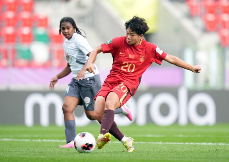 黄嘉欣独中三元 陈睿琳助攻帽子戏法 中国U-20女足五球大胜对手 黄嘉欣独中三元 陈睿琳助攻帽子戏法 中国U-20女足五球大胜对手